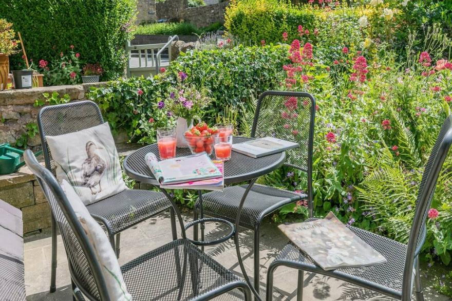 2 bedroom accommodation in Eyam, near Bakewell