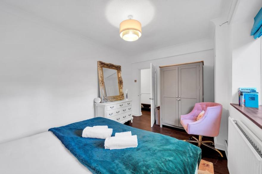 Pass the Keys | Chic Apartment in Crystal Palace