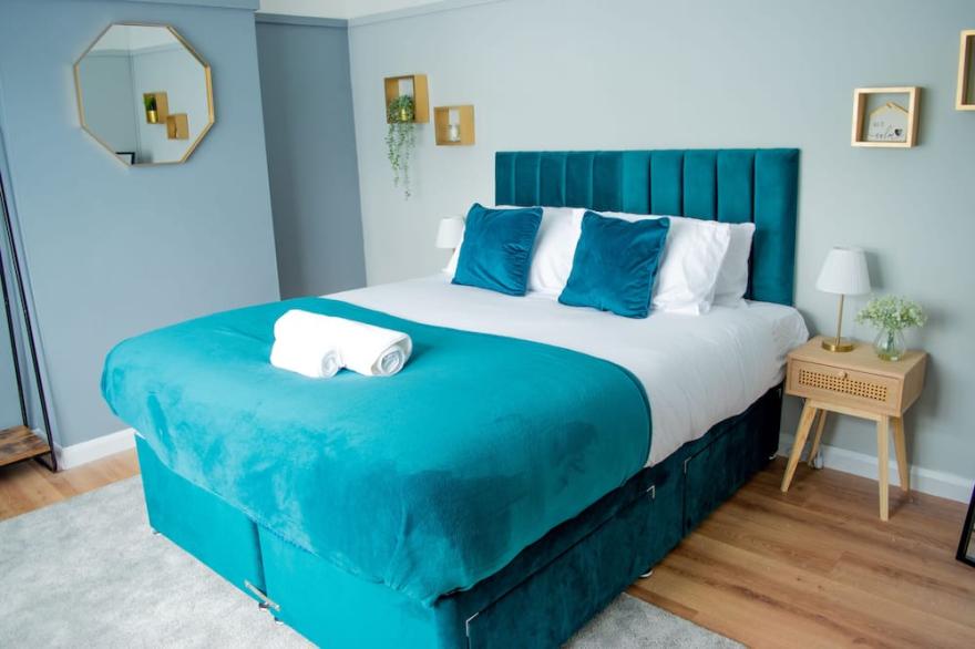 Urban hideaway in West London with free parking