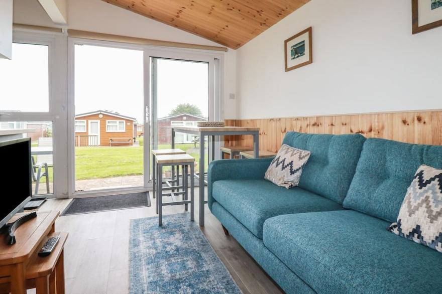 194 ATLANTIC BAYS, with a garden in St Merryn