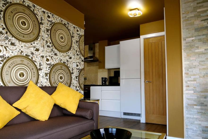 Beautiful 1-Bed Apartment Near Doncaster
