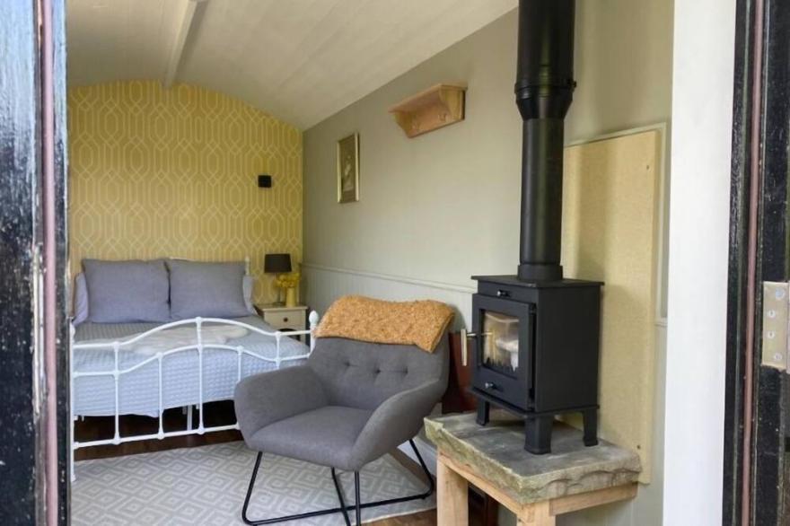 Hand crafted, this shepherds hut is a wonderful place to get away from it all. Set in the foothills