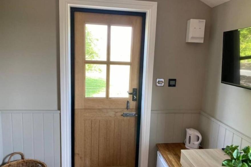 Hand crafted, this shepherds hut is a wonderful place to get away from it all. Set in the foothills