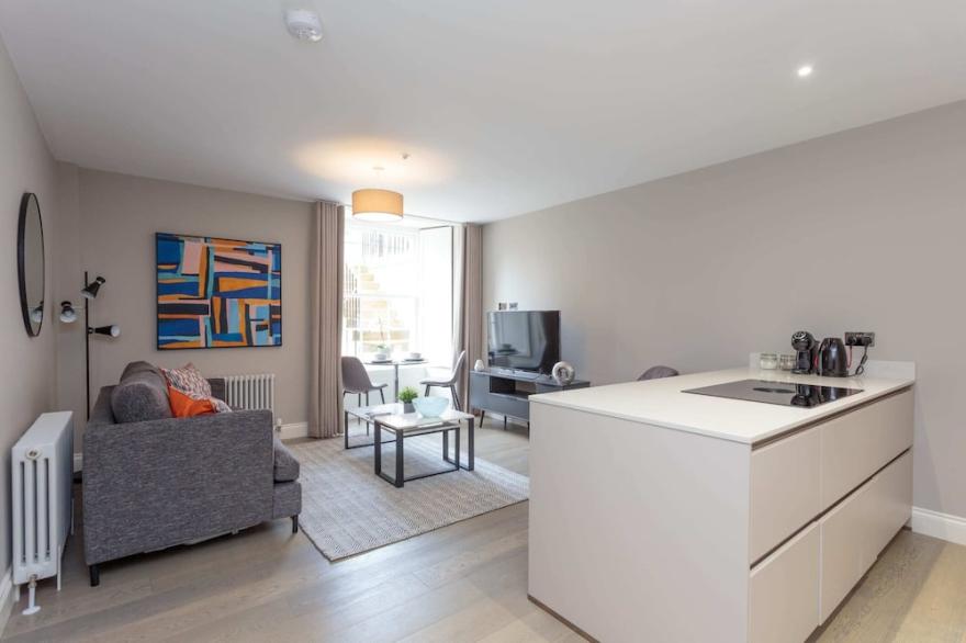 Melville Street Luxury 1 Bed Apartment