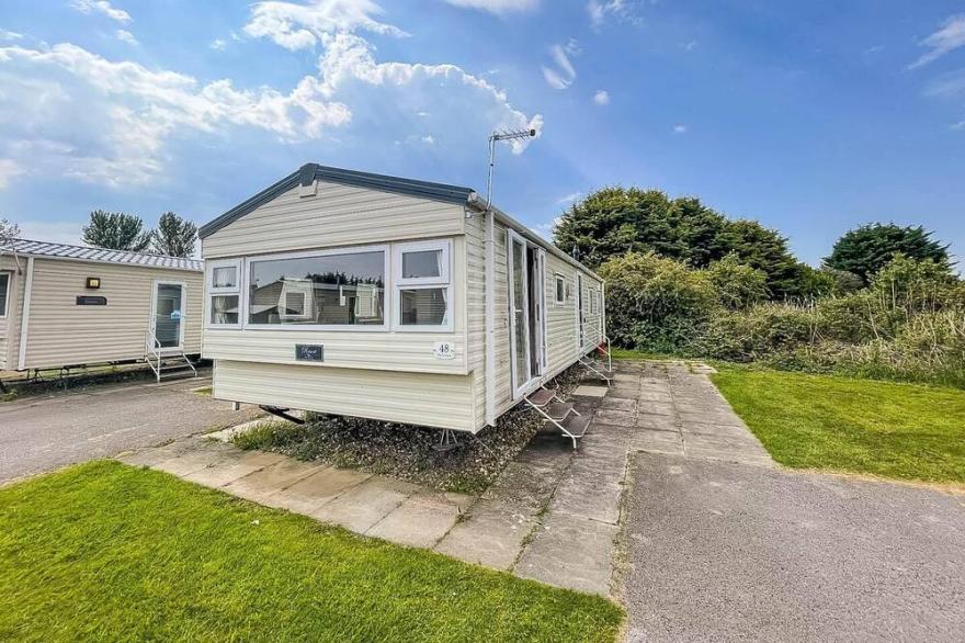 Homely 8 Berth Caravan In Southview Holiday Park, Ref 33048TC
