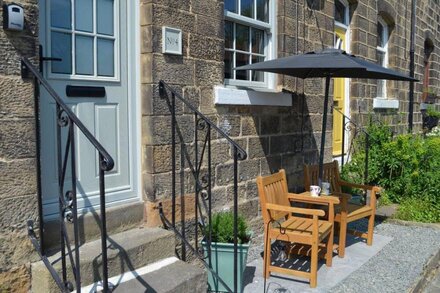 NO. 4 EMBSAY, pet friendly, character holiday cottage in Embsay