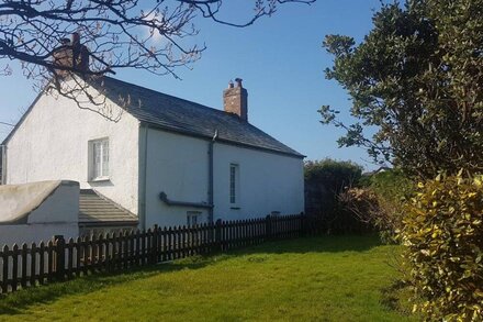 Pretty victorian cottage with loads of character, great for families