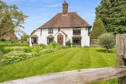 Charming, dog friendly countryside retreat