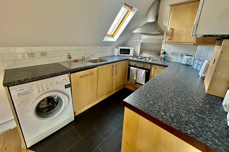 Awesome 2 Bed Flat For 3 Guests