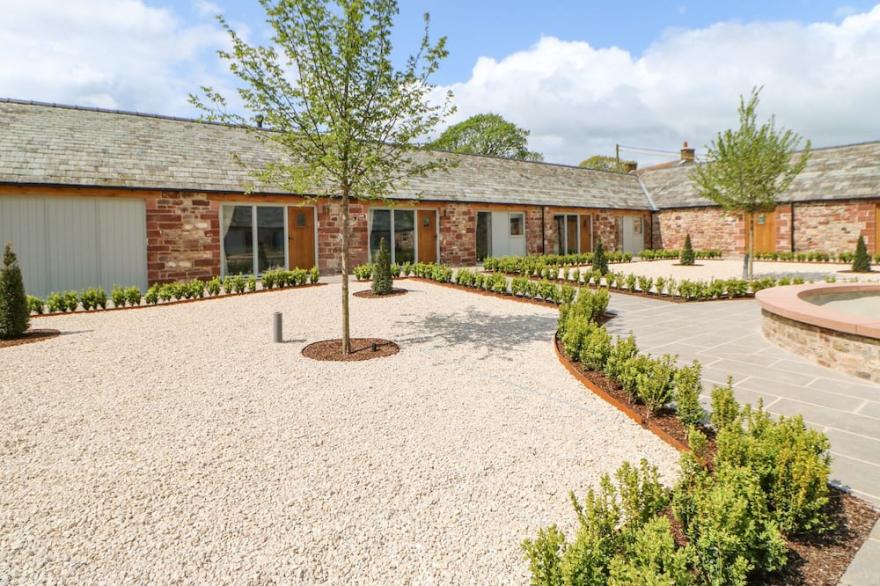 MARTON, pet friendly, with a garden in Appleby-In-Westmorland