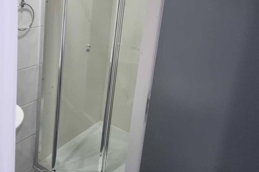 Self contained 1 bedroom apartment