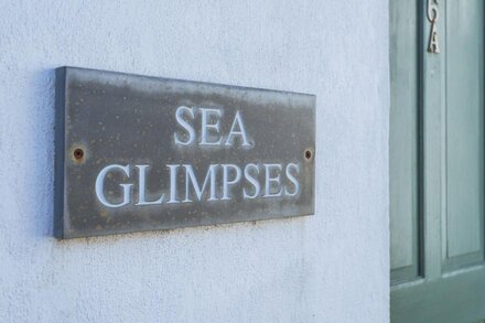 SEA GLIMPSES, romantic in Port Isaac