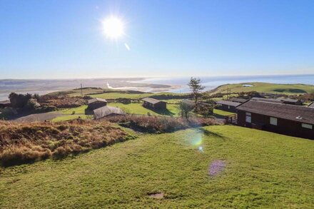 THE LOOK OUT, family friendly, with a garden in Aberdovey