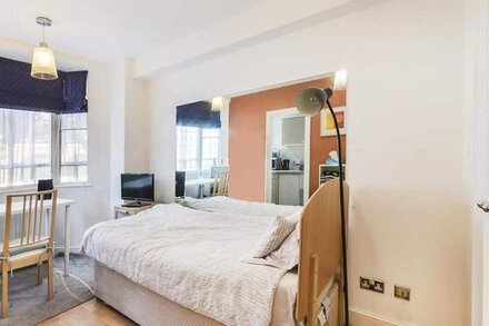 Economical Studio in Kensington - Close to All Popular Sites