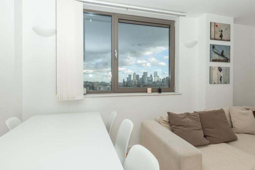 Centrally located spacious flat with amazing views