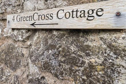 4 GREENCROSS COTTAGES, pet friendly in Burton-In-Kendal