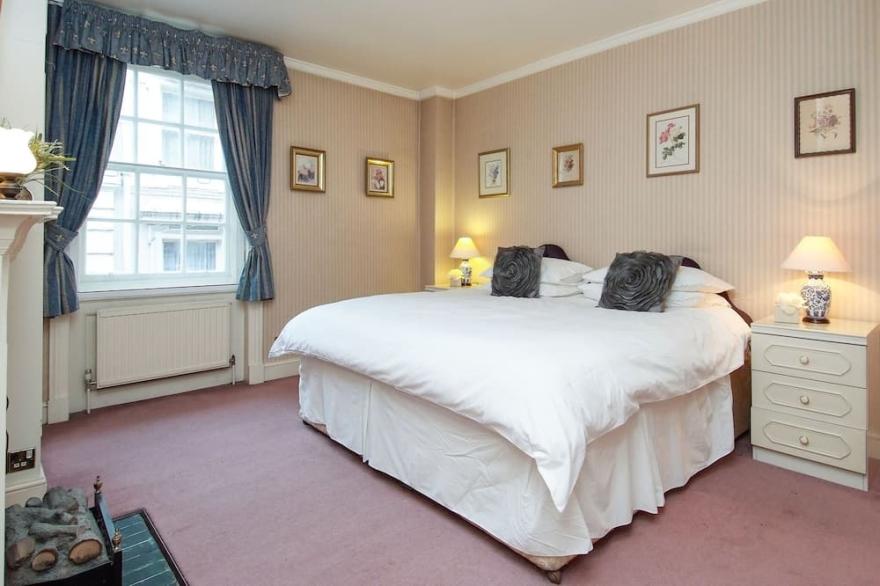 Lovely 2 bedroom Apartment in Covent Garden - Located Close to Popular Sites