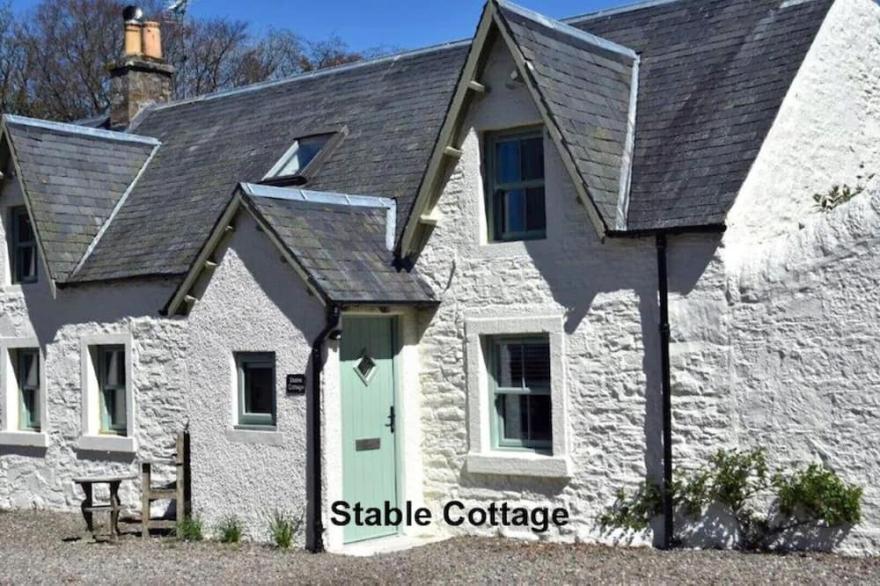 Stable Cottage Sleeps 4 (2 Bedrooms)  On Scottish Country Estate