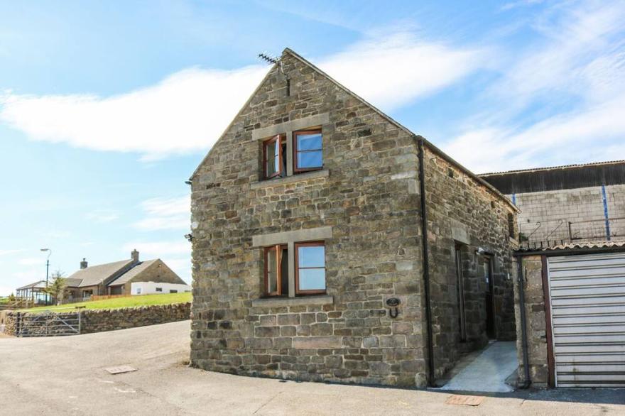 SHIRE COTTAGE AT TOP BUTTERLEY FARM In Tansley