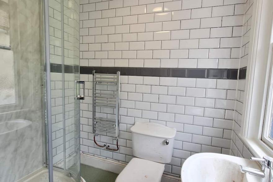 comfort studio apartment with private bathroom