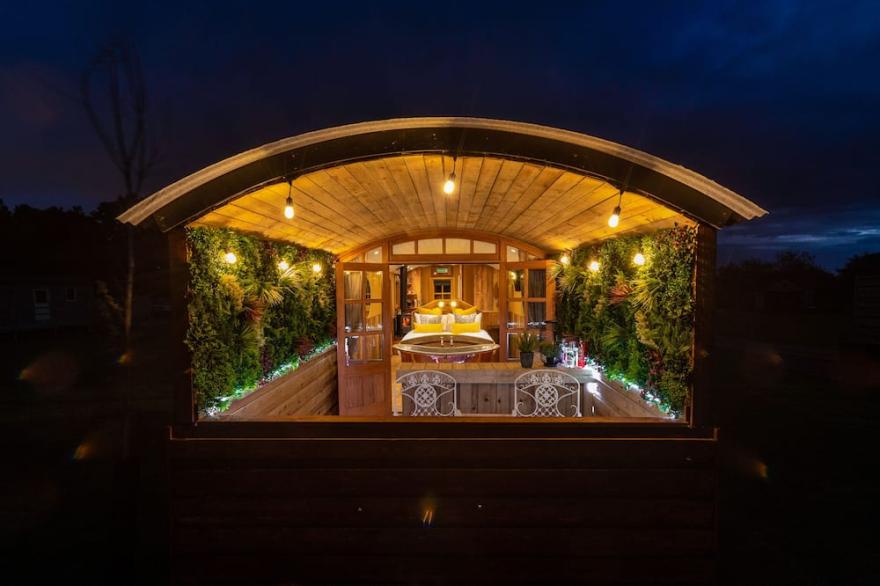 This Shepherd Hut Is The Ultimate Couples Retreat With Roll Top Copper Bath Tub