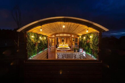 This Shepherd Hut is the ultimate couples retreat with roll top copper bath tub