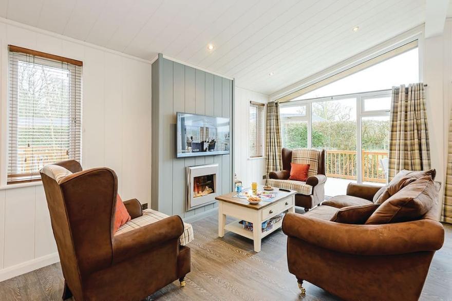 2 bedroom accommodation in Holton Heath