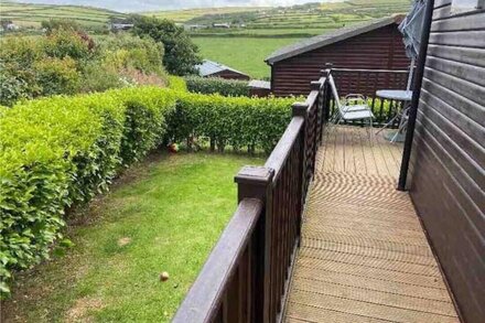 3 bedroom Cornish Lodge in secluded holiday park