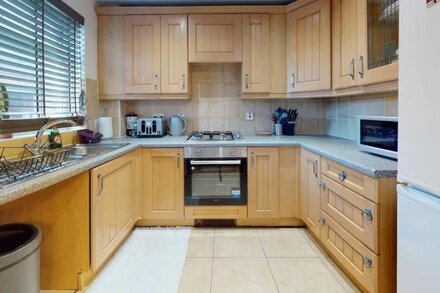 Stunning 2-Bed Apartment in Grays