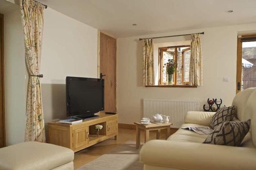 MEADOW VIEW, with a garden in Modbury