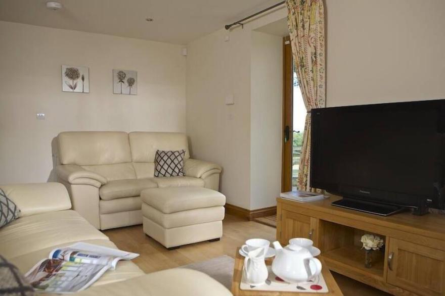 MEADOW VIEW, with a garden in Modbury