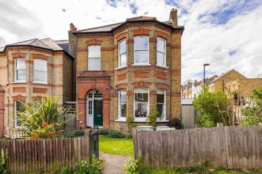 Lovely 2-Bedroom Flat With Garden - Forest Hill