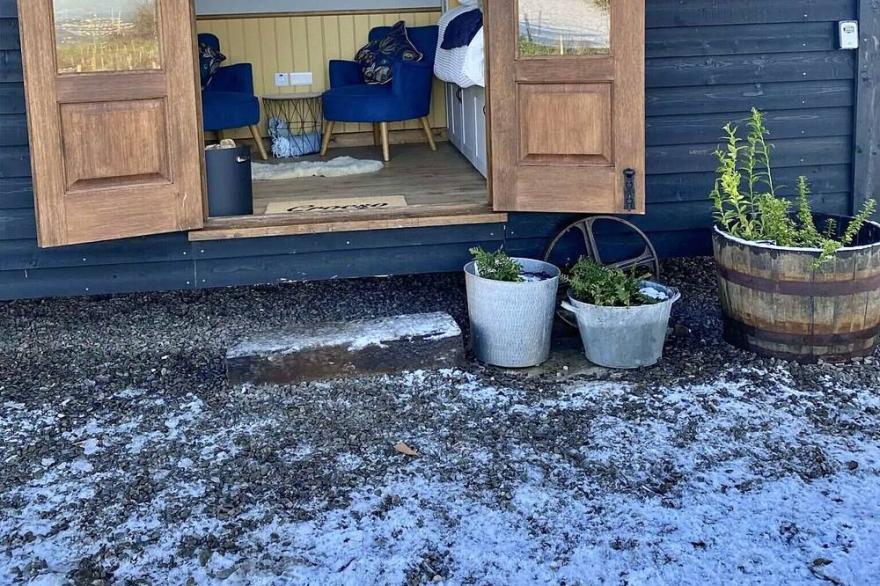 Maiden Glamping Hut For Two!