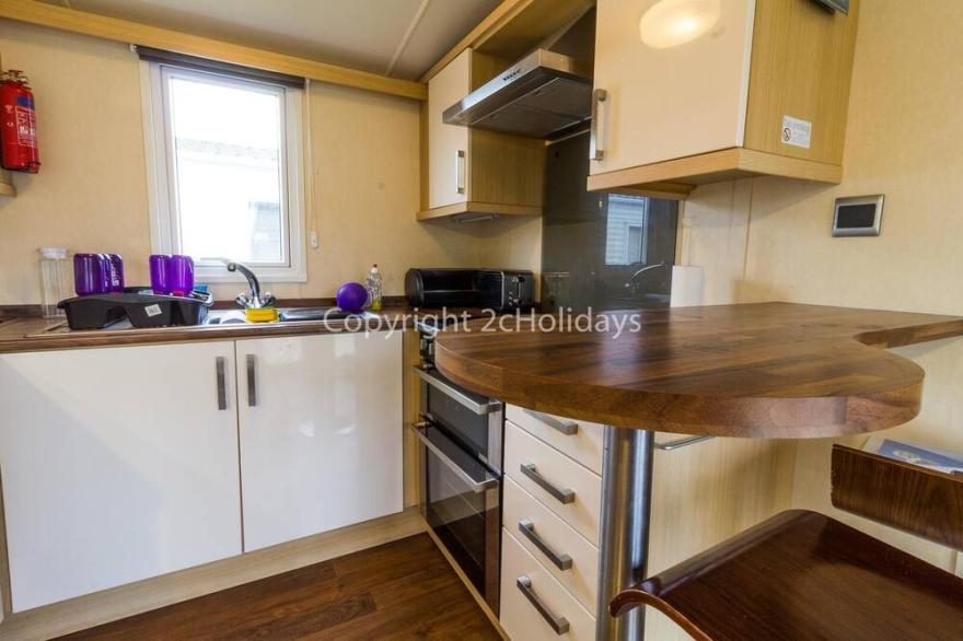 Beautiful caravan in Mablethorpe in Skegness ref 56033L