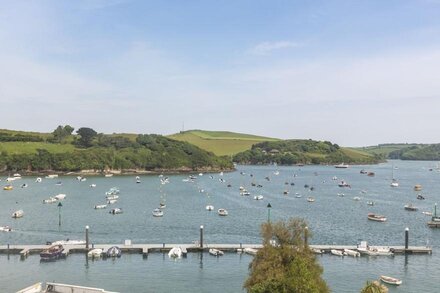 COXSWAINS WATCH, family friendly, with a garden in Salcombe