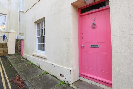 16 COURTENAY STREET, family friendly, with a garden in Salcombe