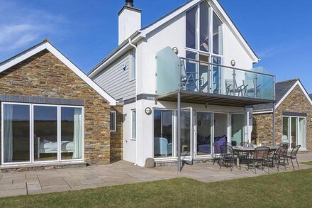 SEA PEEP, family friendly, luxury holiday cottage in Thurlestone