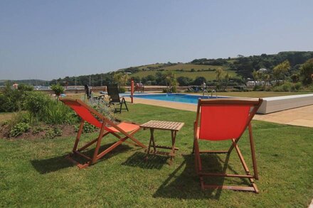 1 THE SALCOMBE, family friendly, with pool in Salcombe