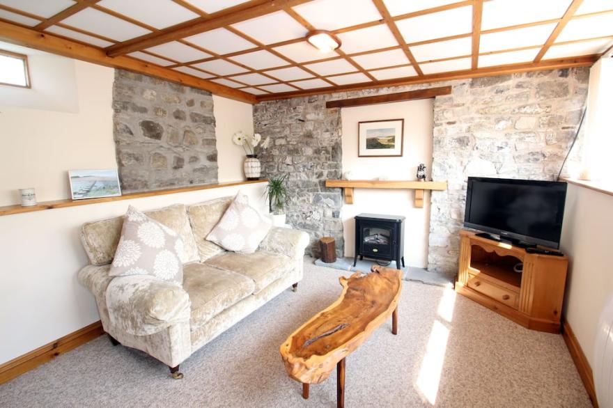 Pet Friendly Comfort For 2 People In Stone Annexe In A Small Friendly Village