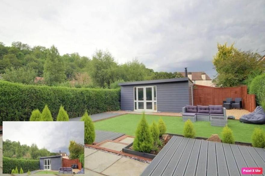 Luxurious 4 Bedroom Detached Family Home