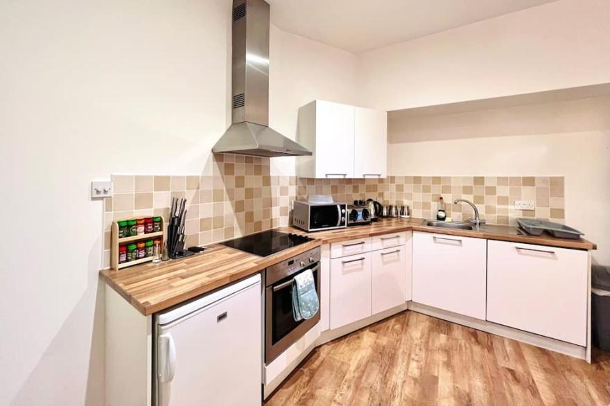 Fraser Place Executive 2 Bed City Centre Apt