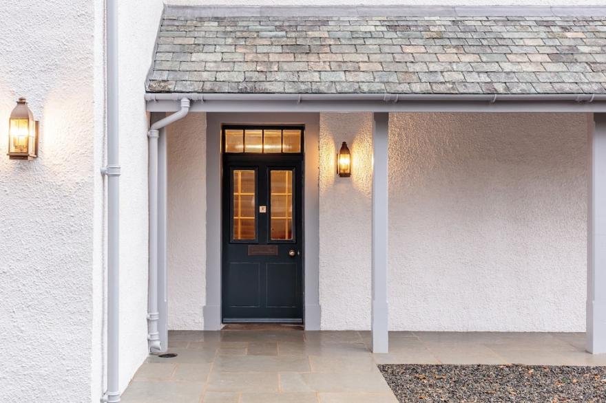 THE VICARAGE, family friendly, luxury holiday cottage in Rosthwaite