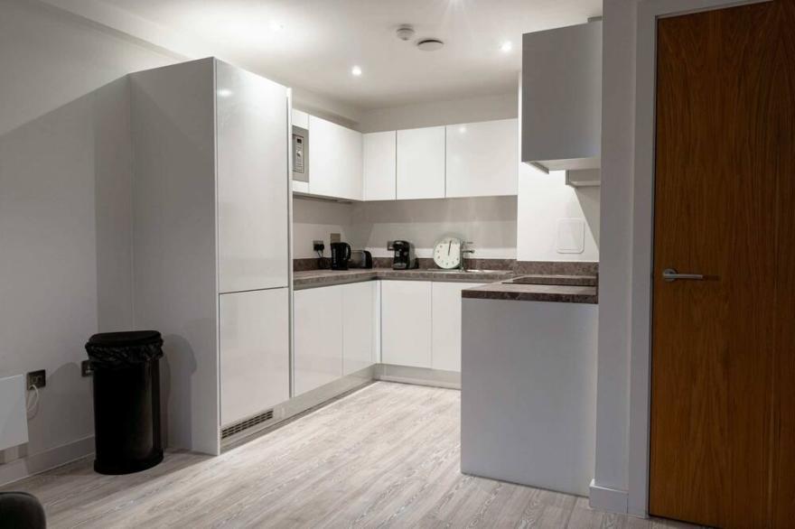 Fantastic 2 Bed Apartment in Salford, Manchester