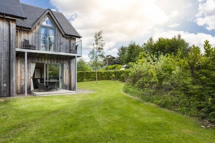 Mains of Taymouth, Kenmore ~ 5* 4 Maxwells - sleeps 2 guests  in 1 bedroom