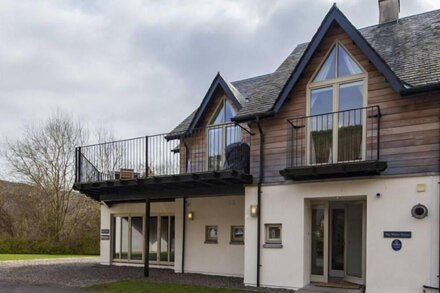 Mains of Taymouth, Kenmore ~ 4* The White House - sleeps 6 guests  in 3 bedrooms