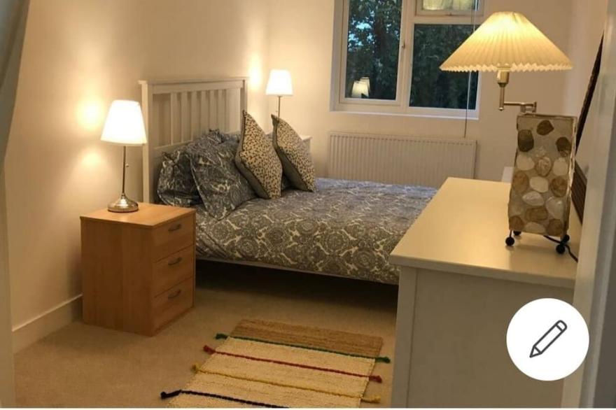 1bedroom West London Apartment