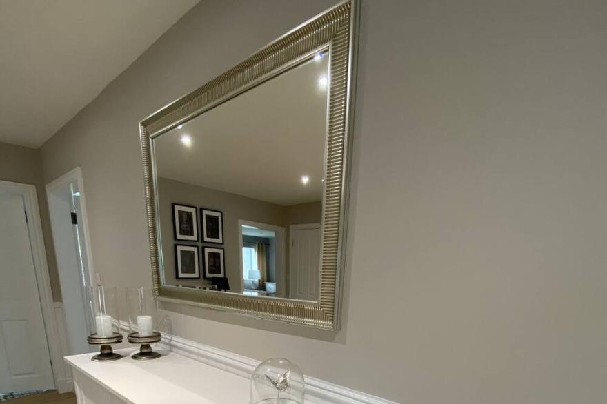 Newly renovated upside down lodge on Castle estate