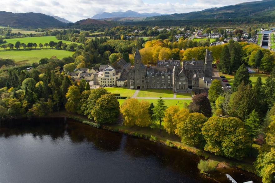 The Ross, apartment in former monasterty on the shores of world famous Loch Ness