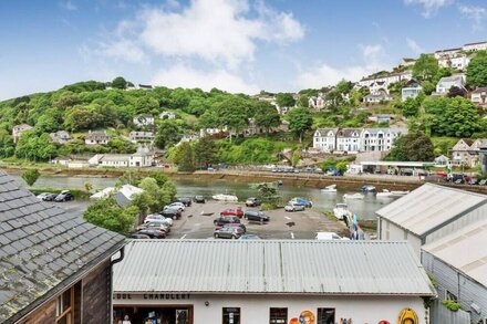 Harbour View, Looe - Two Bedroom Apartment, Sleeps 4