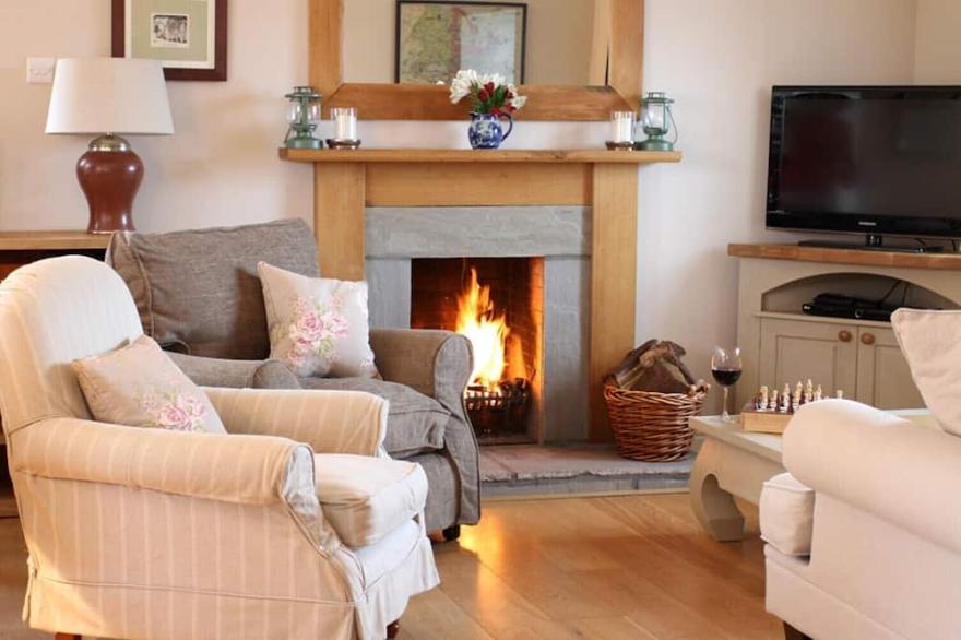 The Arns Cottage is a traditional stone built, cosy and luxurious retreat.